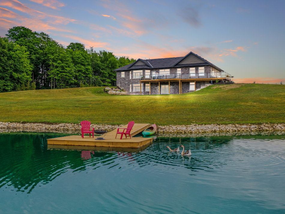 624024 Robson Road The Read Hilton & Gail Crawford Team